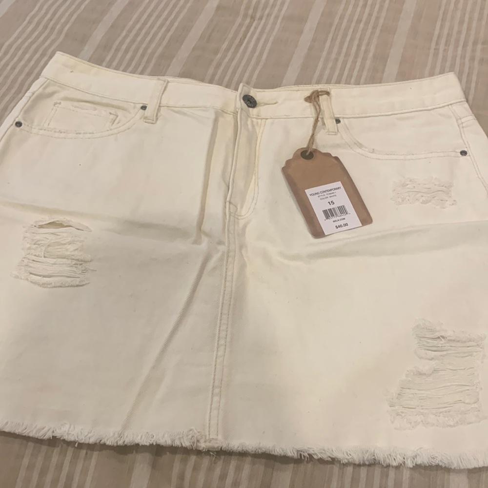 True craft white distressed skirt